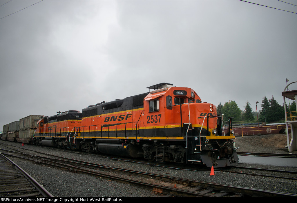 BNSF 2537